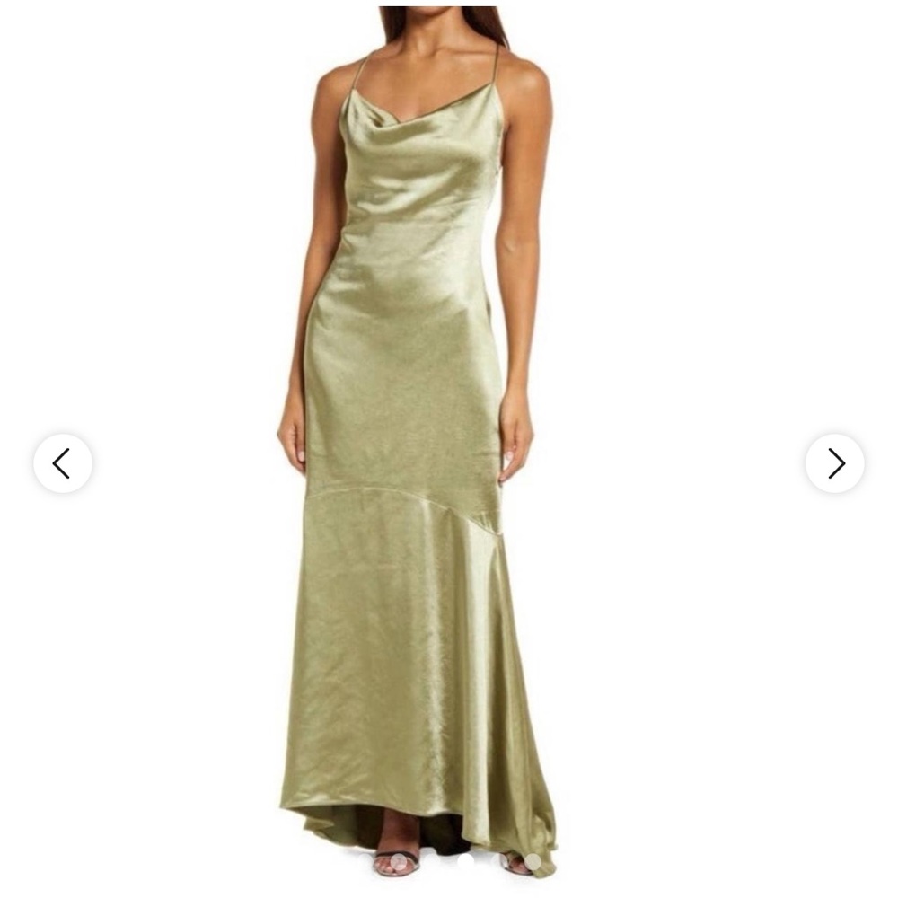 Gorgeous Satin Elliat Aisle Gown